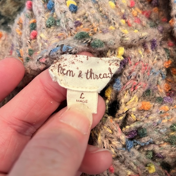 Hem & Thread Unique Sweater, size L - Picture 3 of 5